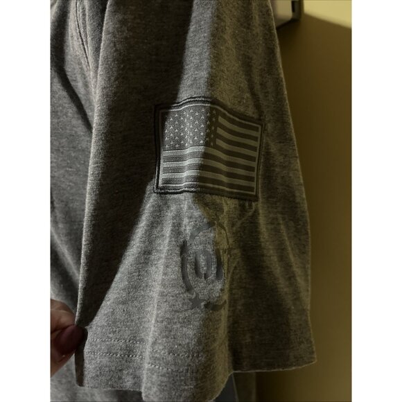 Michigan Wolverines USA Patch Military Tee Shirt Colosseum Men’s Large Gray - Picture 6 of 9